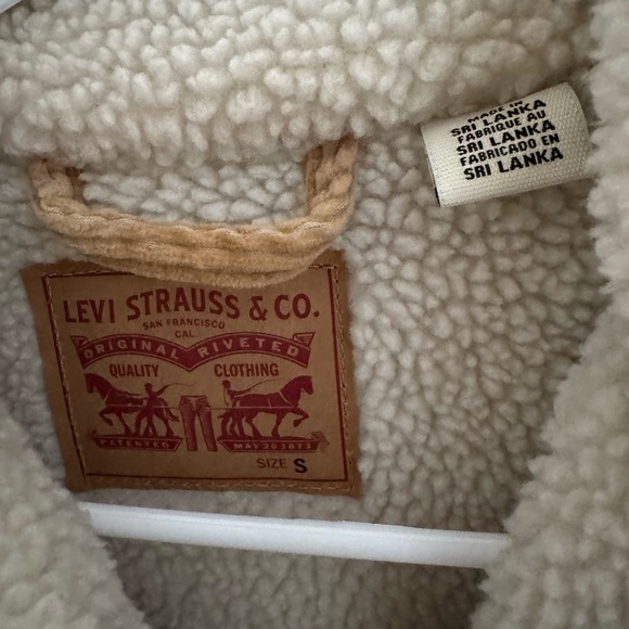 Levi's Brown Corduroy Jacket with Sherpa Collar - Picture 2 of 3